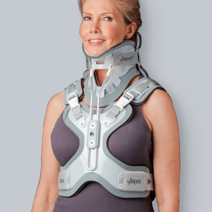 spinal-bracing2 woman with a spinal brace